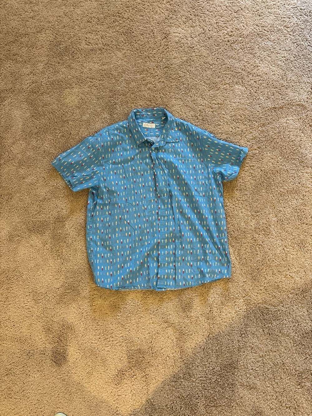 Cotton & Co. Men's Blue Surfboard Print Short Sleeve Button Down Shirt